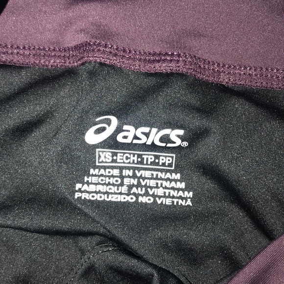 Purple ASICS workout shorts - Picture 3 of 3